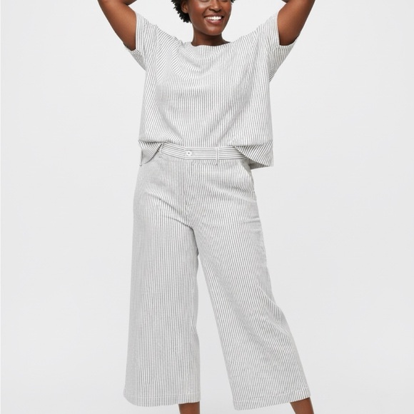 Madewell Pants - Madewell Striped Wide Leg Emmett crop size 30 in Black and White